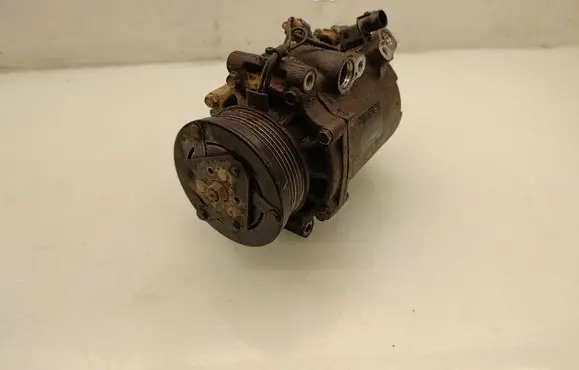 Citroen C-Crosser Air conditioning (A/C) compressor (pump) 7813A091