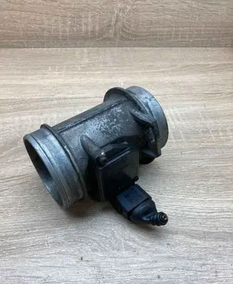 Volkswagen PASSAT B5.5 Mass air flow meter 059906461D AFH70M28