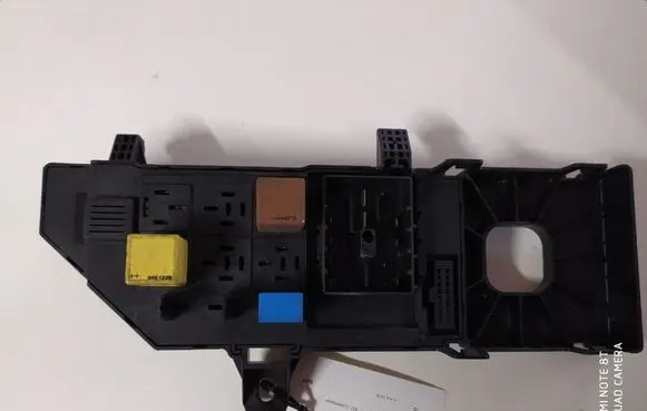 Opel Vectra C Fuse module 13181983 518721204