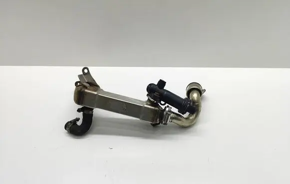 BMW 5 E60 E61 EGR valve cooler 7790065 7787870 11717790065
