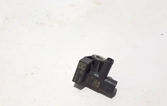 Audi A3 8Y Airbag deployment crash/impact sensor 85E959651A