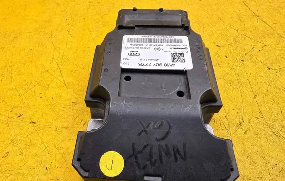 Volkswagen Touareg III Suspension control unit/module 4M0907777B