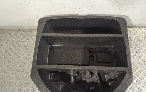 Toyota Avensis T270 Tool box 6442905040C0 6442905040