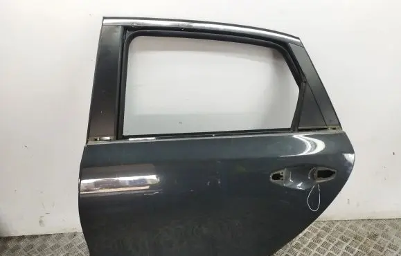 KIA Ceed Rear door