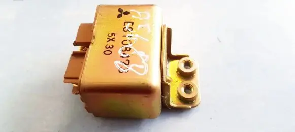 Mitsubishi Carisma Other control units/modules E8T08473