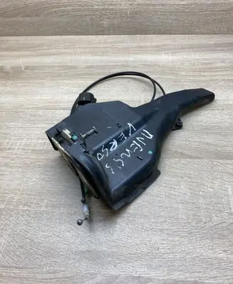Toyota Avensis Verso Rear door lock 