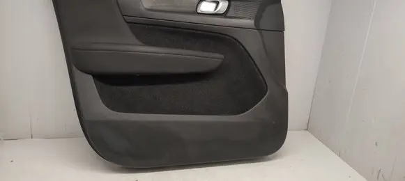 Volvo XC40 Front door card panel trim 32282668
