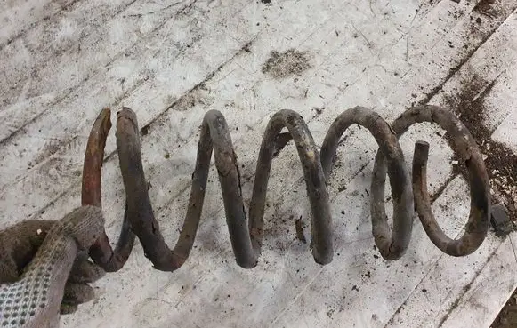 Toyota Avensis Verso Rear coil spring NOCODE