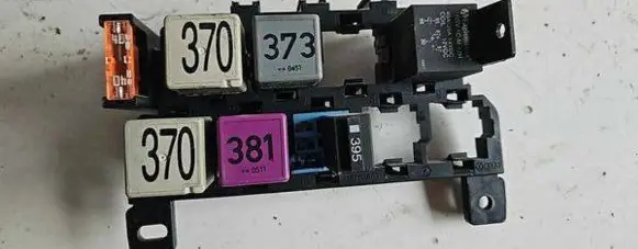 Audi A6 S6 C6 4F Fuse box set 4F937503