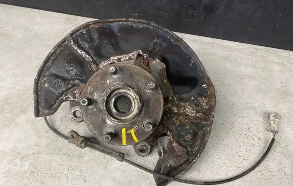 Toyota Avensis T250 Front wheel hub 