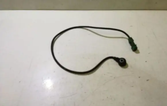 Volkswagen PASSAT B5 Detonation knock sensor 054905377h