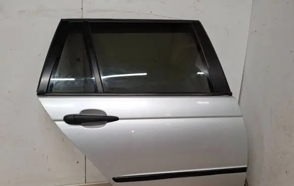 BMW 3 E46 Rear door