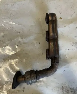 Jeep Grand Cherokee (WK) Exhaust manifold