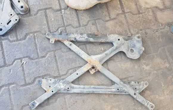 Audi A4 S4 B8 8K Front axle beam 