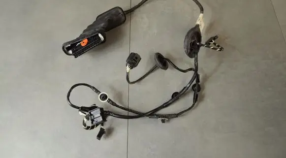 Volkswagen Amarok Rear door wiring loom 2H7971693C