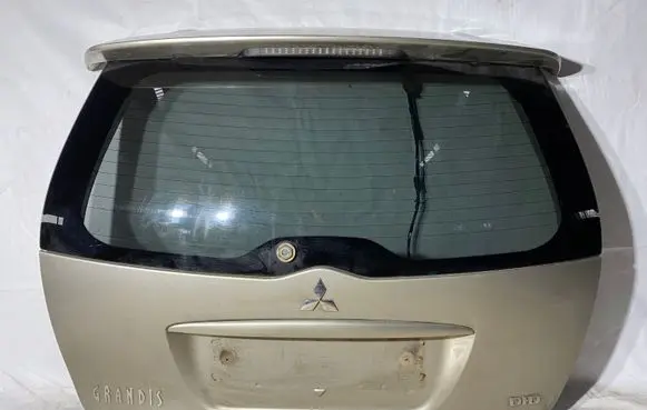 Mitsubishi Grandis Tailgate/trunk/boot lid MN186428 MN129256 MN161068YB