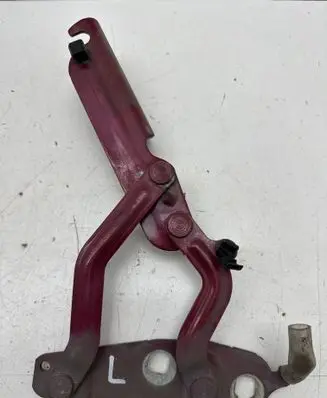Engine bonnet/hood hinges