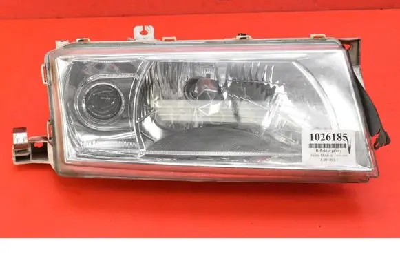 Skoda Octavia Mk1 (1U) Headlight/headlamp 1U1941018