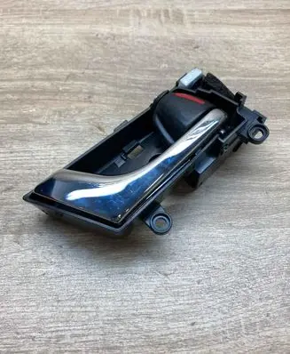 Subaru Legacy Front door interior handle 8D02