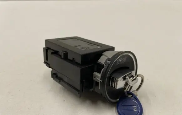 Volkswagen PASSAT B6 Ignition lock 3C0905843R 33303401 11602603167255