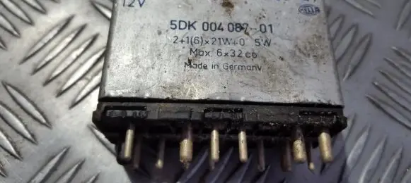 Mercedes-Benz E W124 Other relay 5DK00408701 5DK004087-01