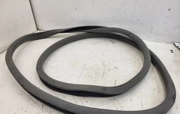 Mercedes-Benz S AMG W221 Rear door rubber seal (on body) A2216971151Q5