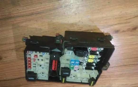 Ford Focus Fuse box set 3m5t14067bc 518804109
