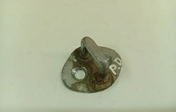 Hyundai i30 Front door lock loop/hook striker