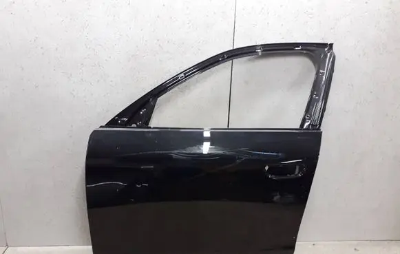 Maserati Grecale Front door