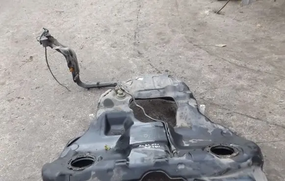 Audi A4 S4 B7 8E 8H Fuel tank 