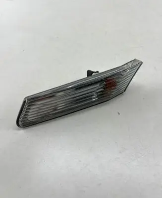 Porsche Cayman 987 Front fender indicator light 997631033 997631037 987631033