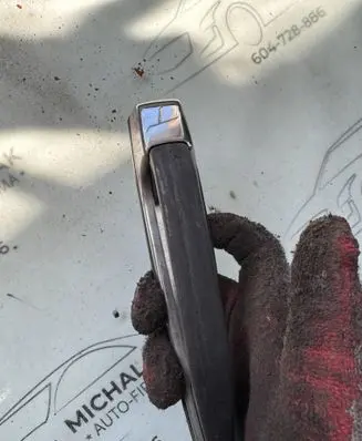 Mercedes-Benz W123 Rear door handle trim 4637373