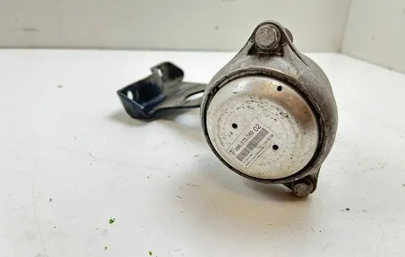 Porsche Cayman 987 Engine mount vacuum valve 98637504902