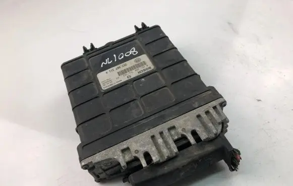 Volkswagen PASSAT B3 Engine control unit/module ECU 357907311A 0261200752