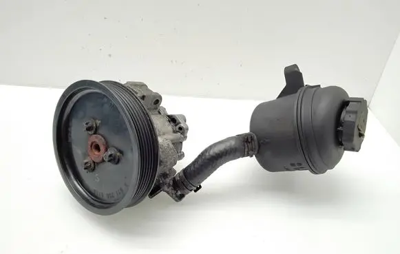 Mercedes-Benz E W211 Power steering pump A0034660101 7692955514 A6112300115