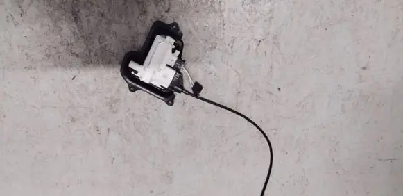 Mercedes-Benz ML W166 Front door lock A1667600800