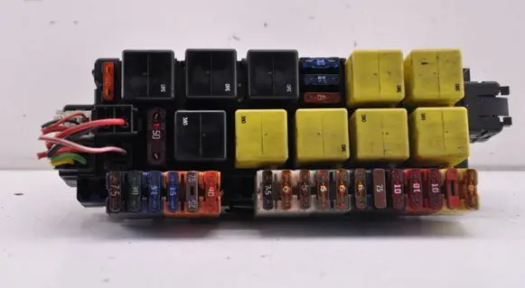 Mercedes-Benz S W220 Fuse module 0025452001