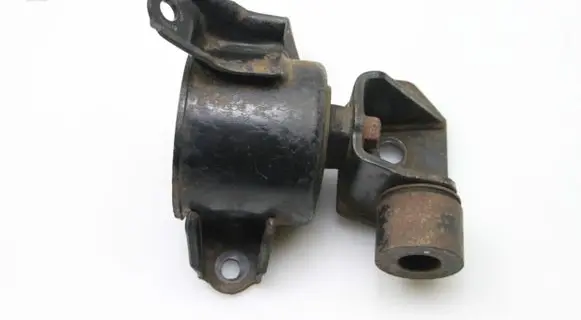 KIA Sportage Engine mount bracket