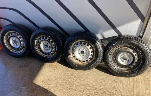 Volkswagen Caddy R15 winter tire 