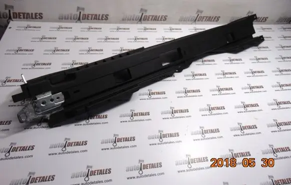 Mercedes-Benz ML W164 Other trunk/boot trim element A1646800231