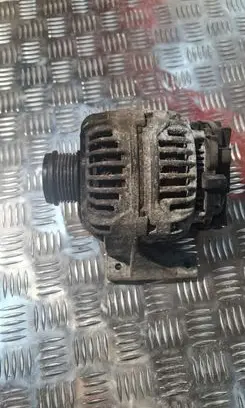 Volvo XC90 Generator/alternator 8676498