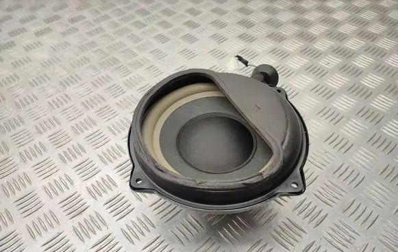 Hyundai Santa Fe Subwoofer speaker 963804Z210