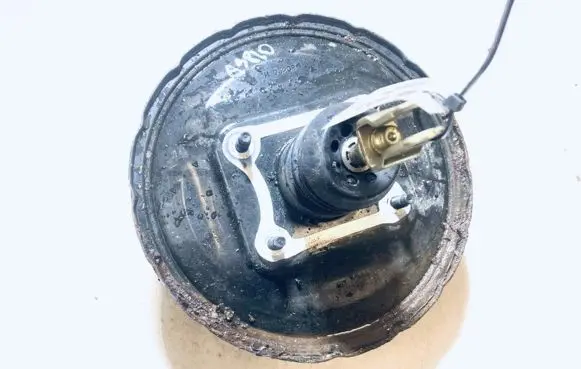 Mitsubishi Space Star Brake booster mb895760 1m0320b