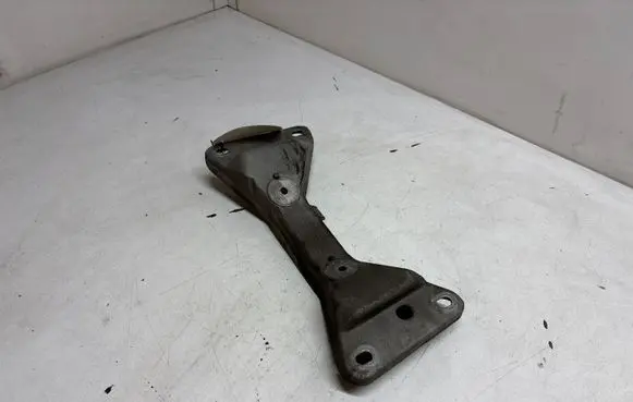 BMW 2 F22 F23 Gearbox mounting bracket 18574710