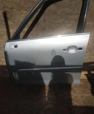 Citroen C4 I Picasso Front door