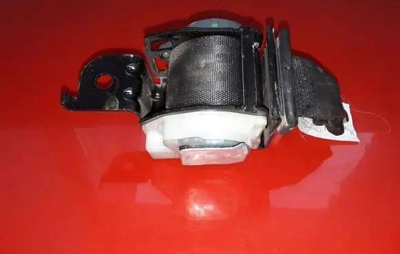Subaru Outback Middle seatbelt (rear) C7466 C7466E1
