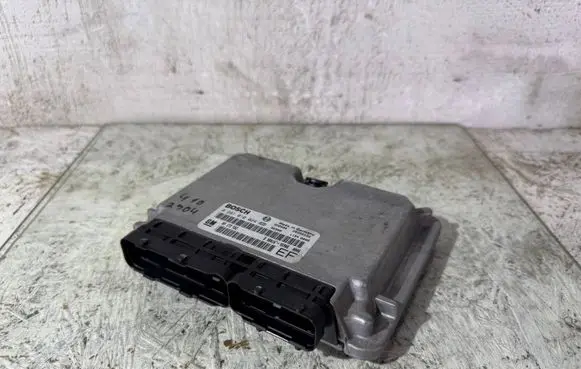 Opel Frontera B Engine control unit/module 28SA4122 0281010024 09173932
