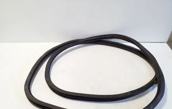 Audi A6 S6 C5 4B Front door rubber seal 4B0831721M