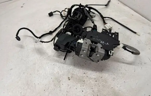 Infiniti QX30 Front door lock 805015DC0A