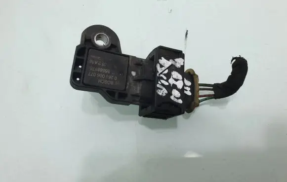 Opel Insignia A Air pressure sensor 55568175